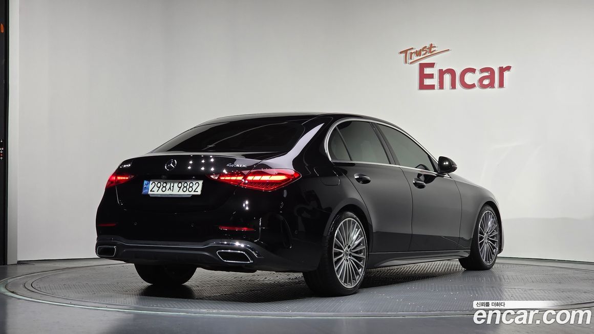 Mercedes-Benz C-Class C300 4MATIC AMG Line, 2023