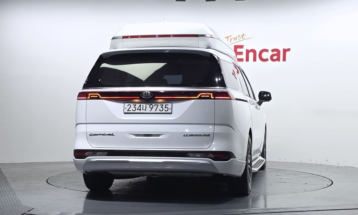 Kia Carnival 7-Seater Hi-Limousine, 2021