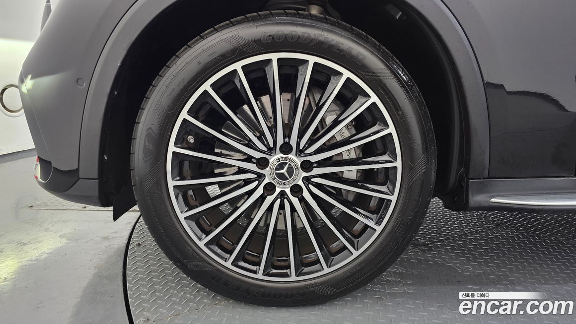 Mercedes-Benz GLC-Class GLC300 4MATIC AMG Line, 2024