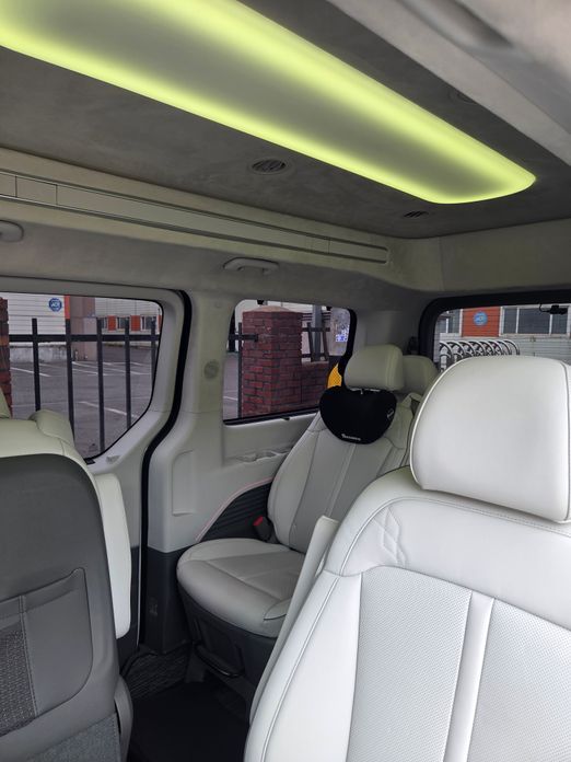 Hyundai Staria Lounge 9-Seater, 2025