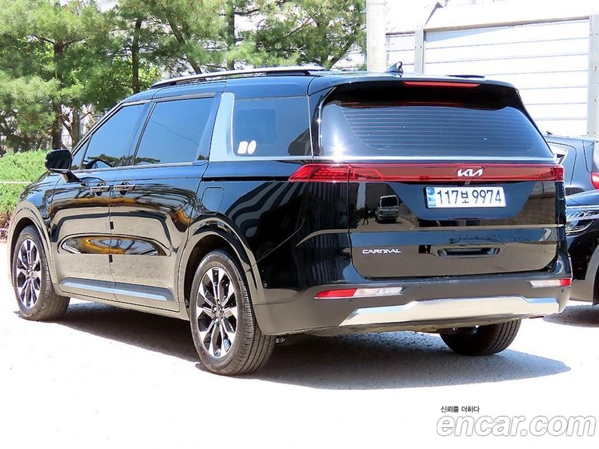 Kia Carnival 9-Seater Signature, 2023