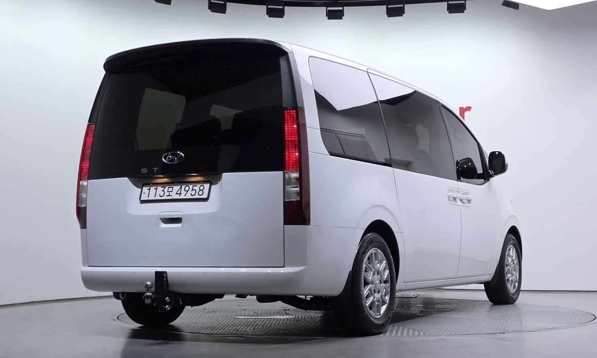 Hyundai Staria Tourer 9-Seater, 2024