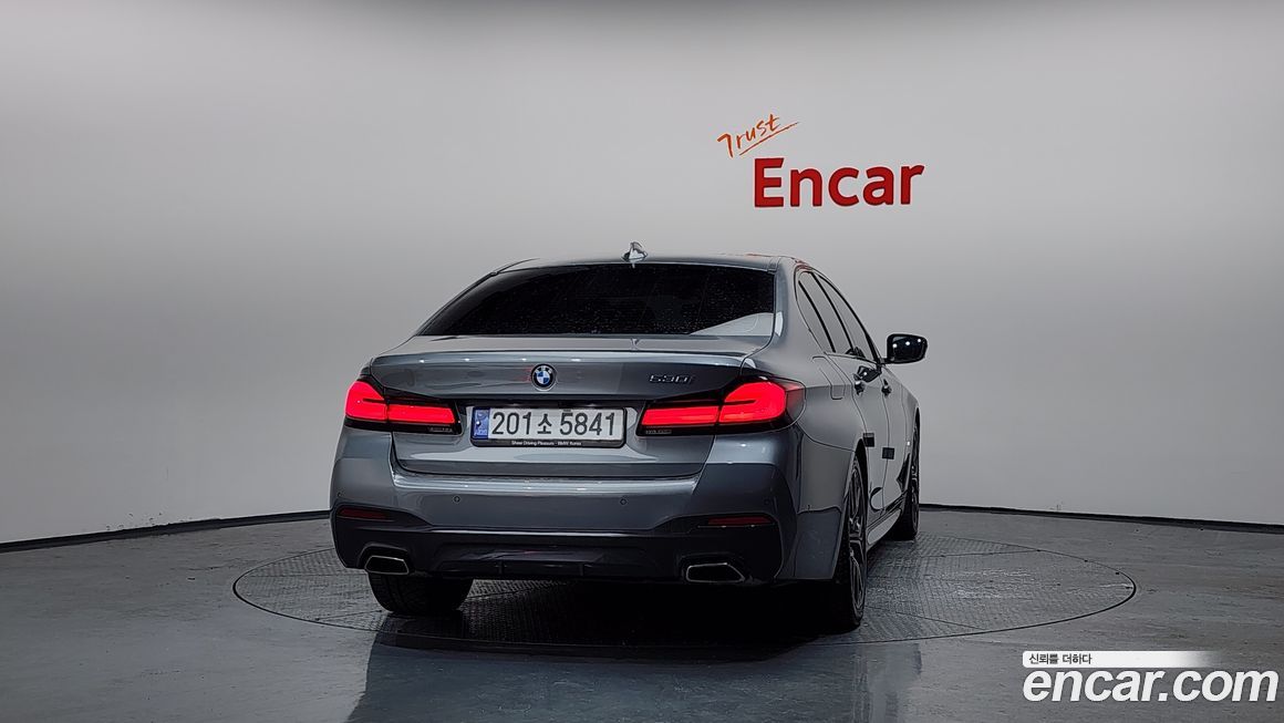 BMW 5-Series 530i M Sport Package, 2023