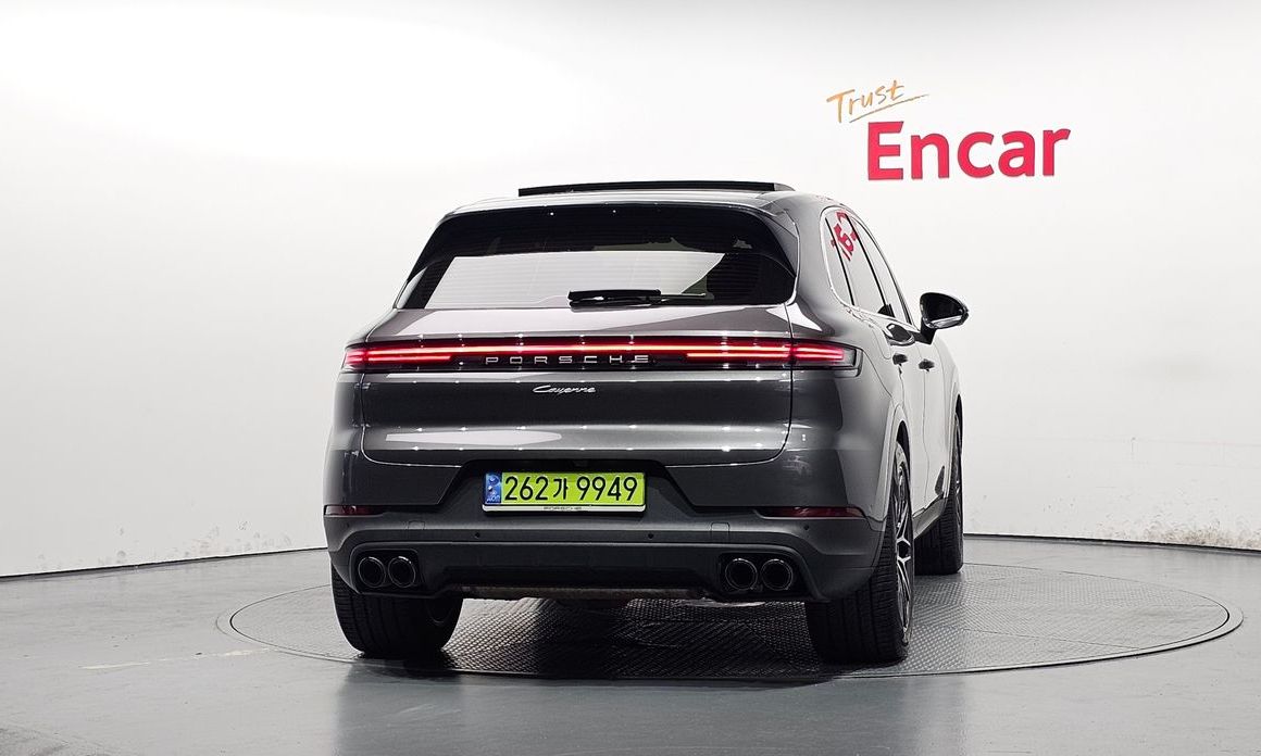Porsche Cayenne 3.0, 2024