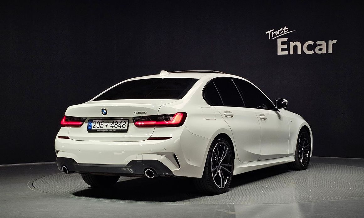 BMW 3-Series 320i M Sport, 2022