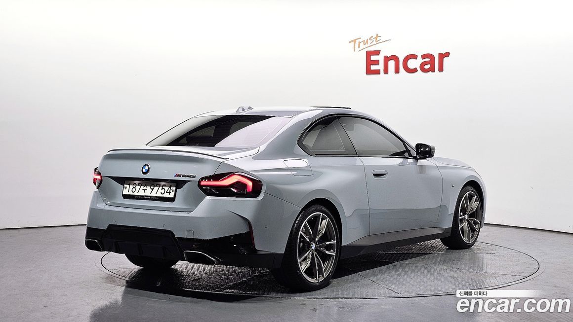 BMW 2-Series M240i xDrive Coupe, 2024