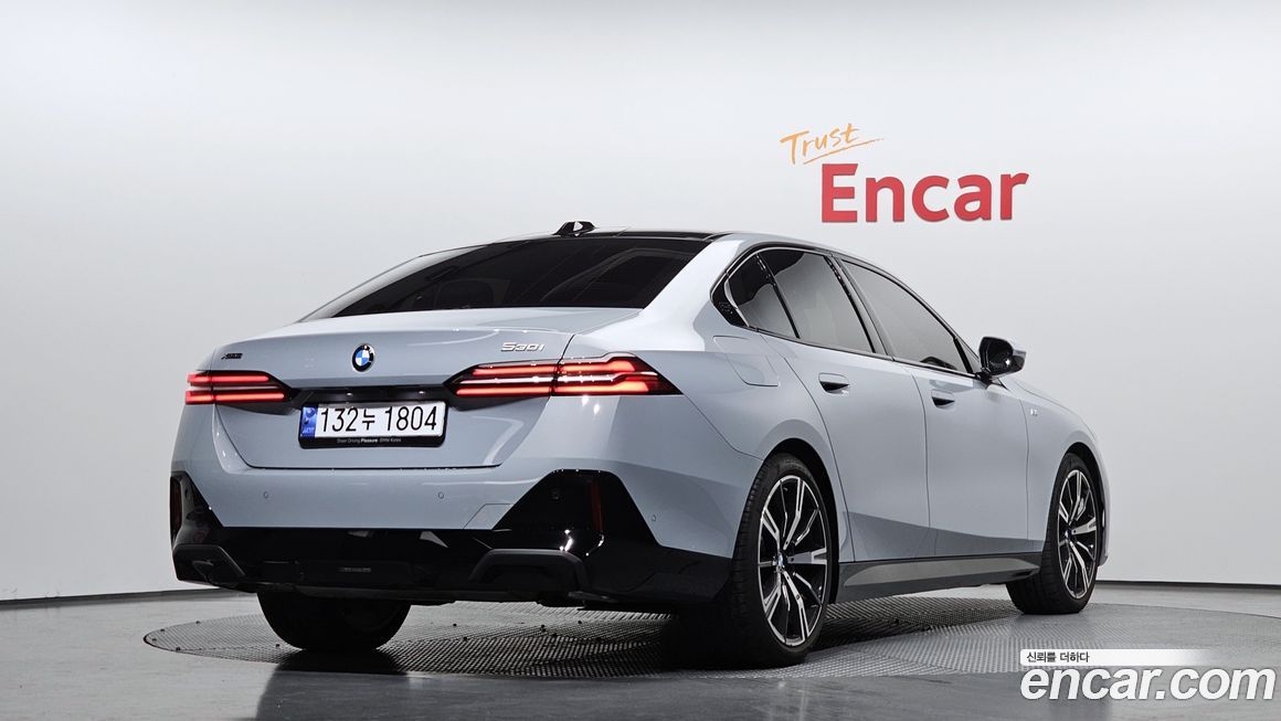 BMW 5-Series 530i xDrive M Sport, 2024