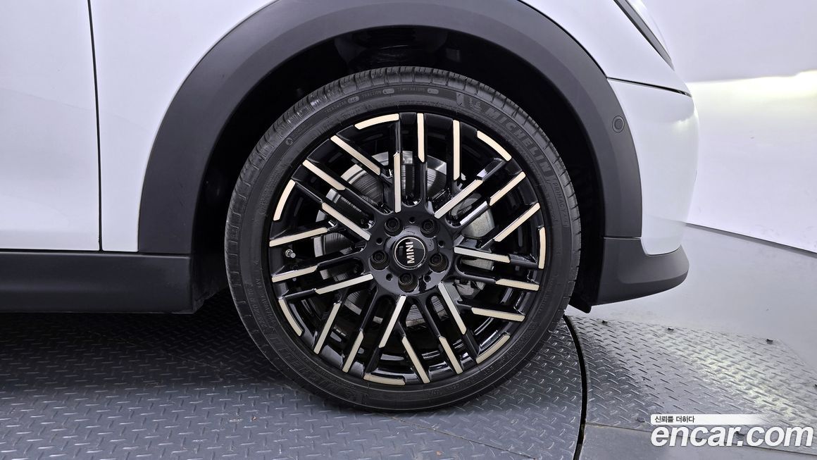 Mini Cooper 5 Door Favoured, 2025