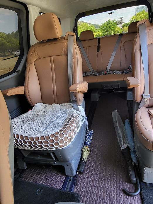 Hyundai Staria 4WD Lounge 9-Seater, 2025
