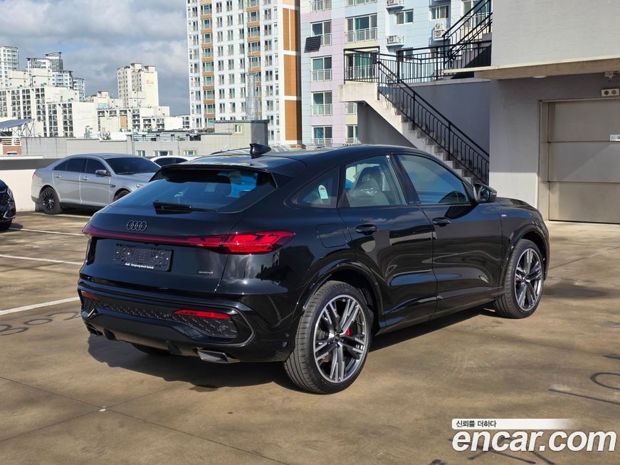 Audi Q5 45 TFSI Quattro S Line Black Edition Sport Back, 2025
