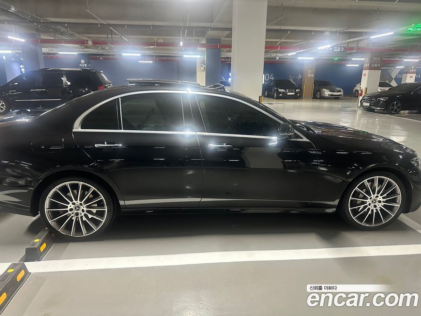 Mercedes-Benz E-Class E350 4MATIC AMG Line, 2022