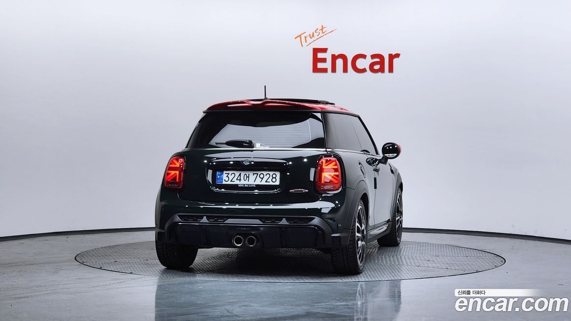 Mini Cooper JCW, 2024