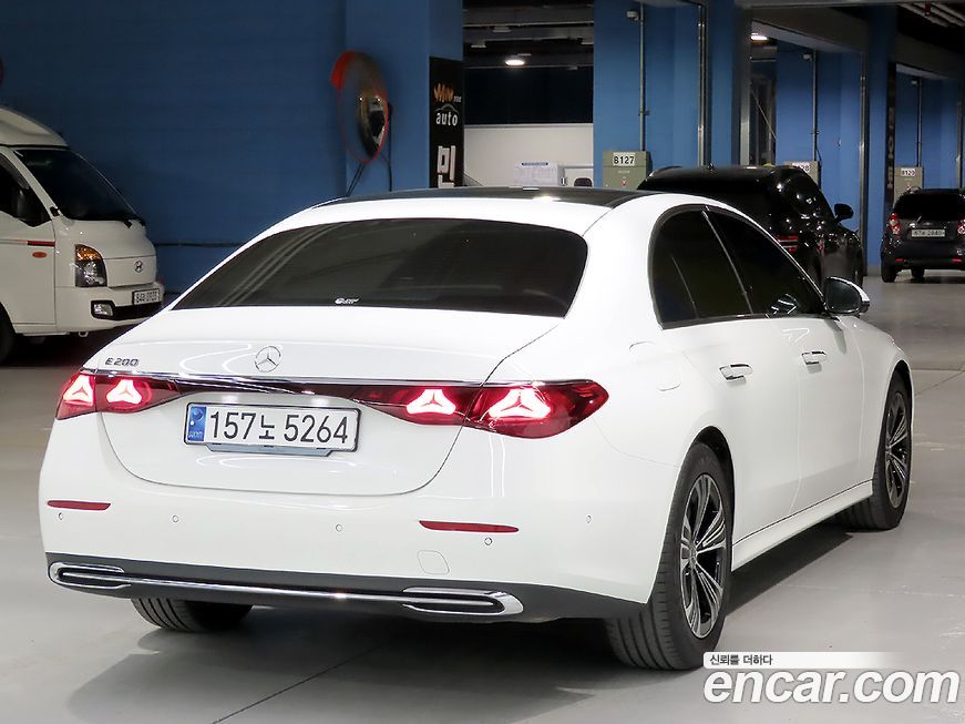 Mercedes-Benz E-Class E200 Avantgarde, 2025