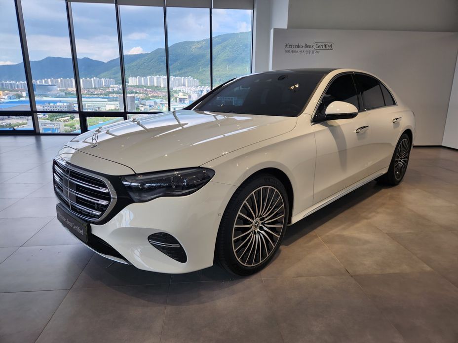 Mercedes-Benz E-Class E450 4MATIC Exclusive, 2025