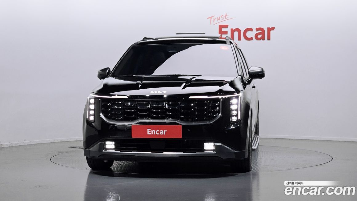 Kia Carnival 7-Seater Gravity, 2024