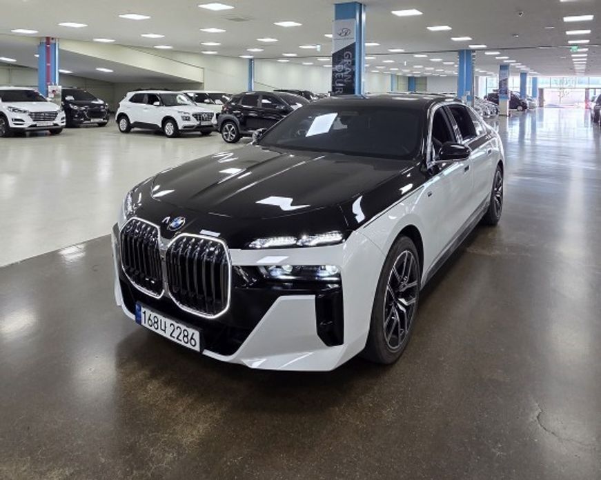 BMW 7-Series 740i sDrive M Sport, 2023