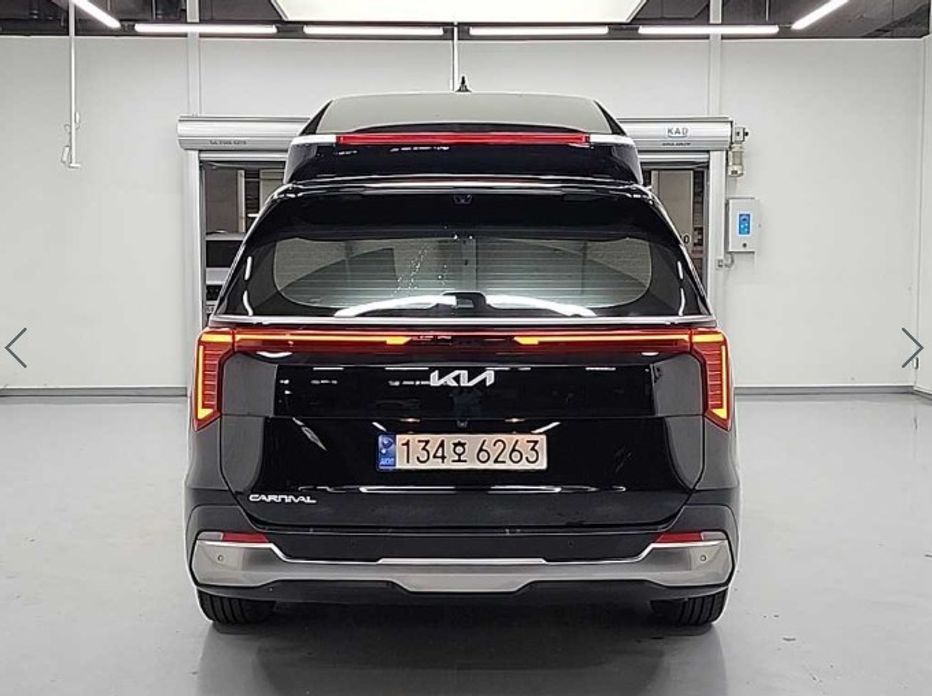 Kia Carnival 9-Seater Hi Limousine, 2024