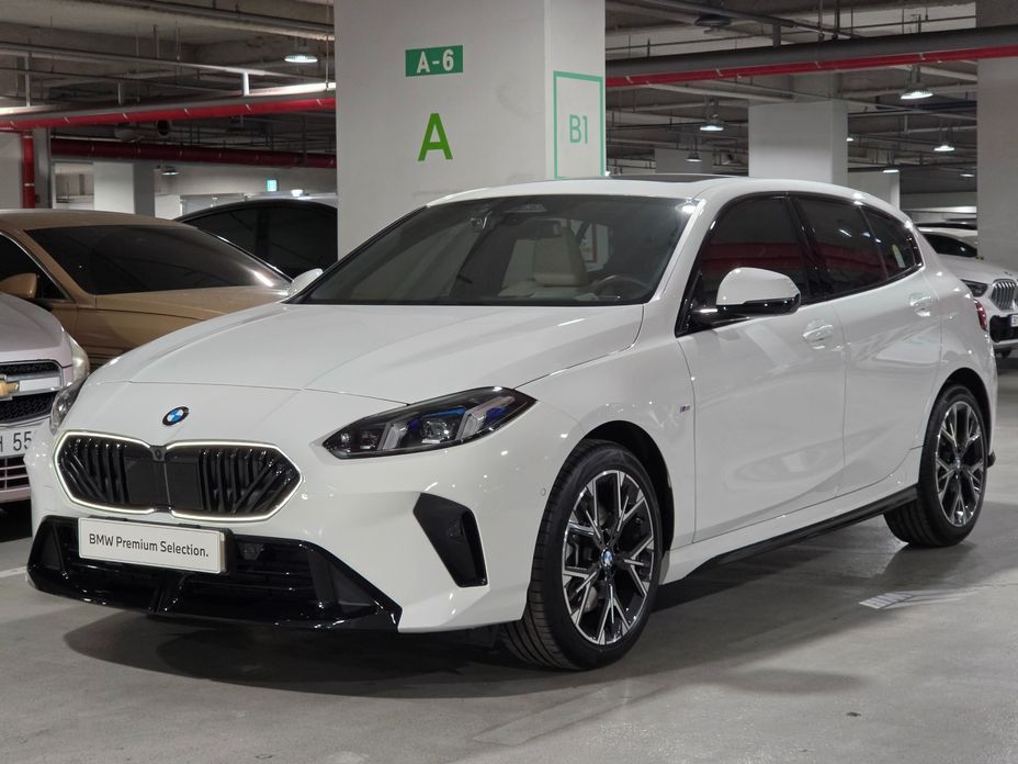 BMW 1-Series 120 M Sport, 2025