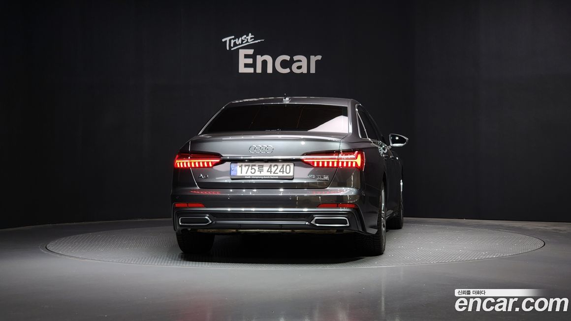 Audi A6 45 TFSI Quattro Premium, 2022