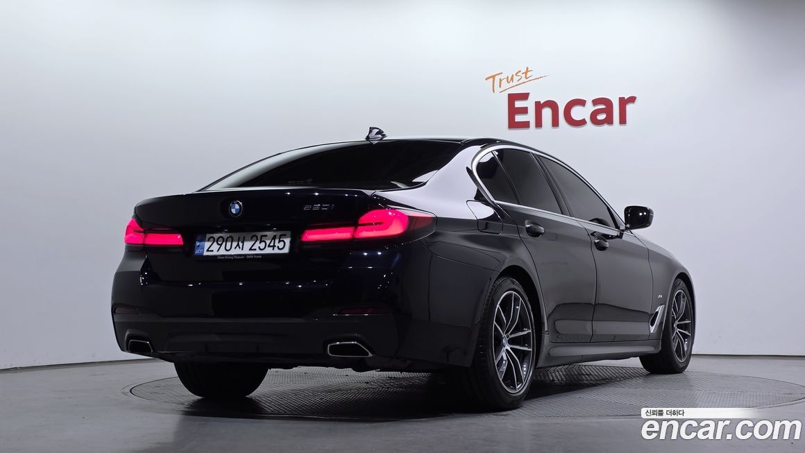 BMW 5-Series 520i M Sport, 2022