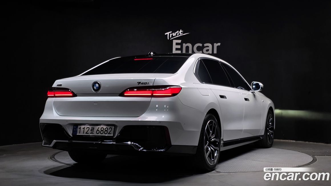 BMW 7-Series 740i xDrive M Sport, 2024