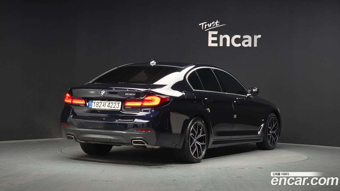 BMW 5-Series 530i M Sport Package, 2022