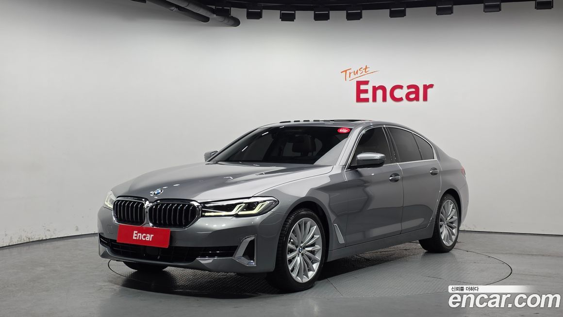 BMW 5-Series 530i xDrive Luxury, 2023