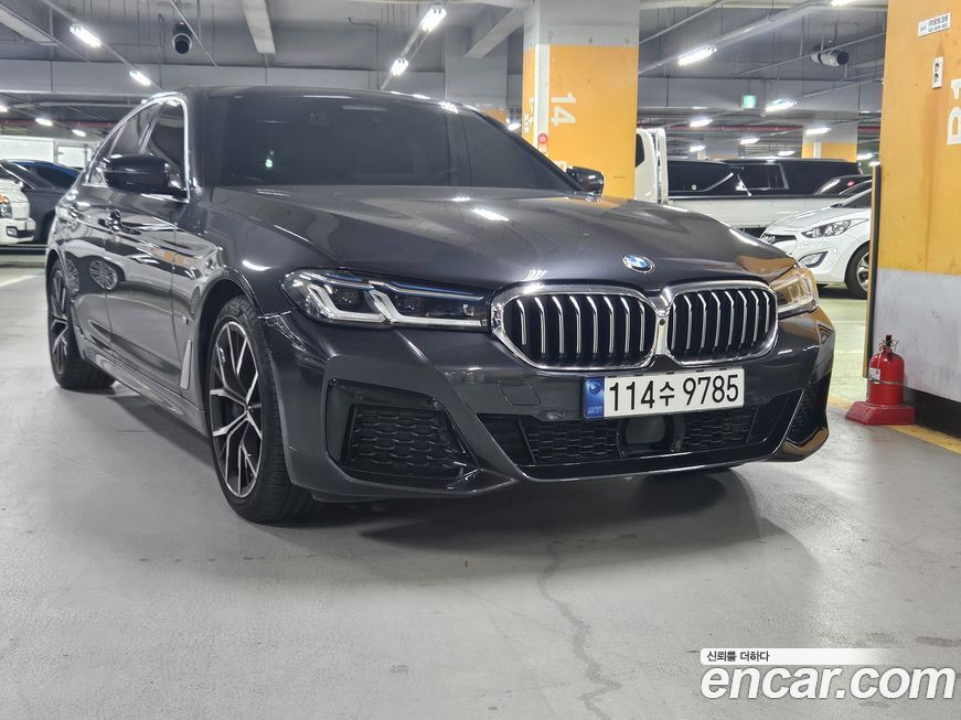 BMW 5-Series 530i xDrive M Sport Package, 2023