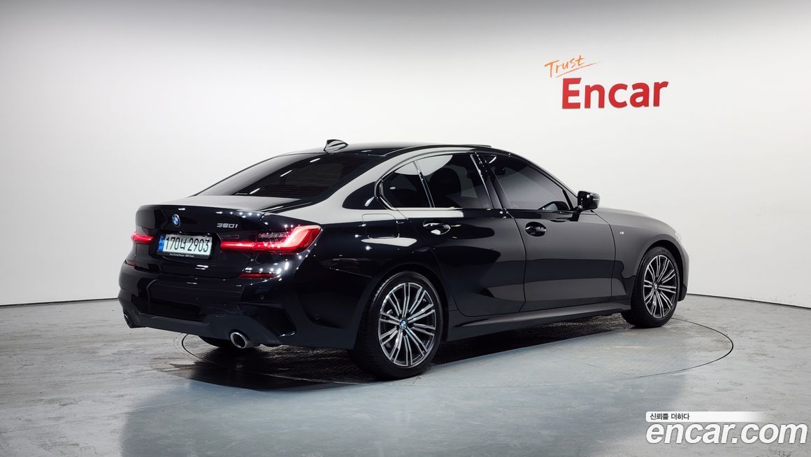 BMW 3-Series 320i M Sport, 2022