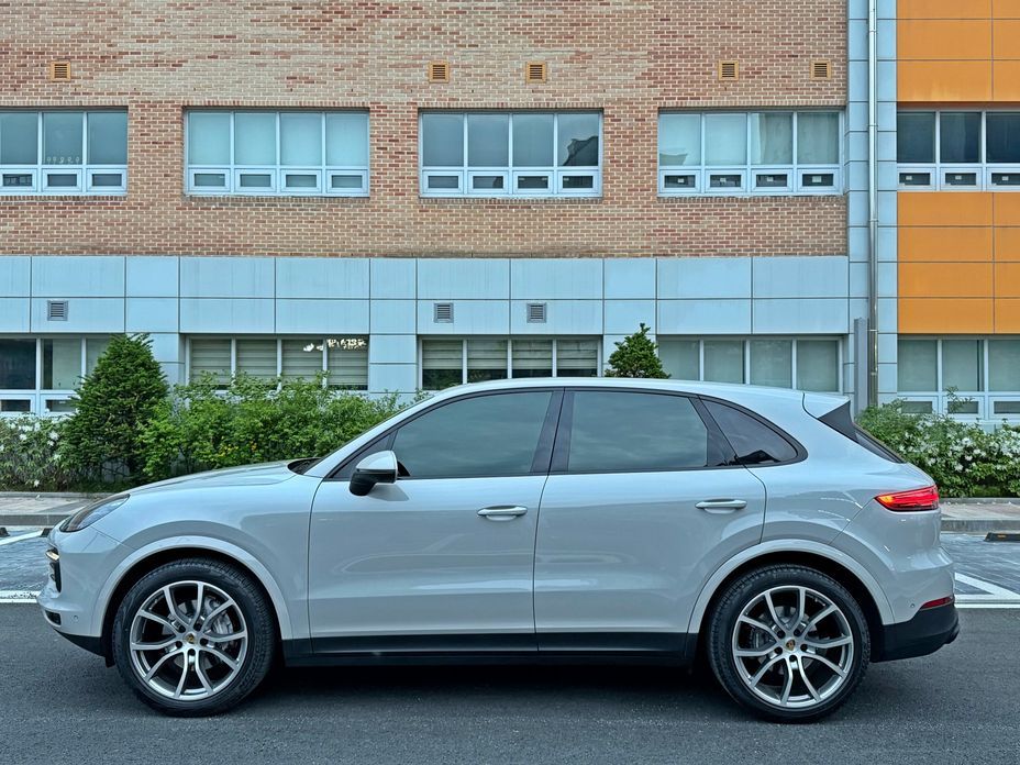 Porsche Cayenne 3.0 PLATINUM EDITION, 2023