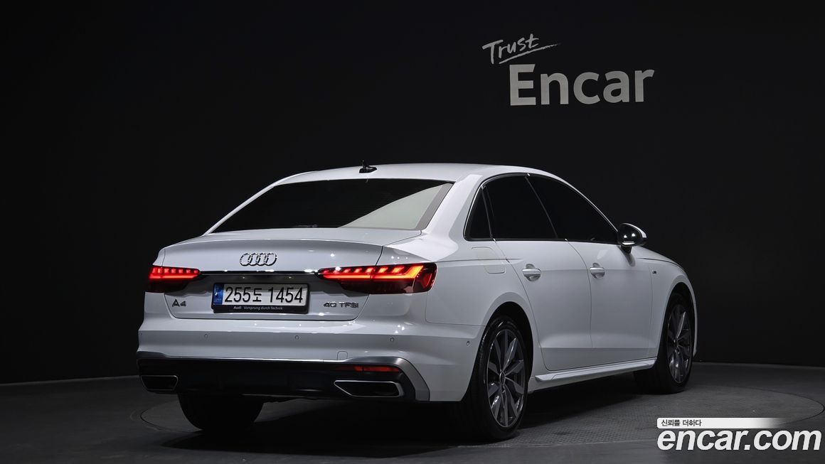 Audi A4 40 TFSI Premium, 2023