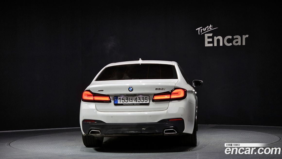 BMW 5-Series 530i xDrive M Sport Package, 2023