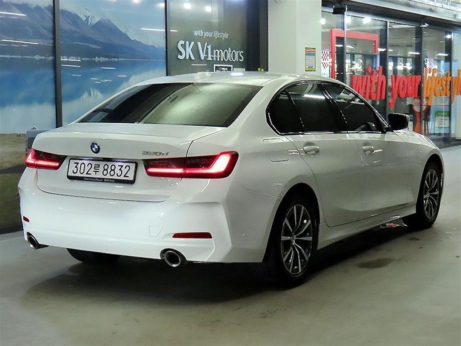 BMW 3-Series 320d, 2023