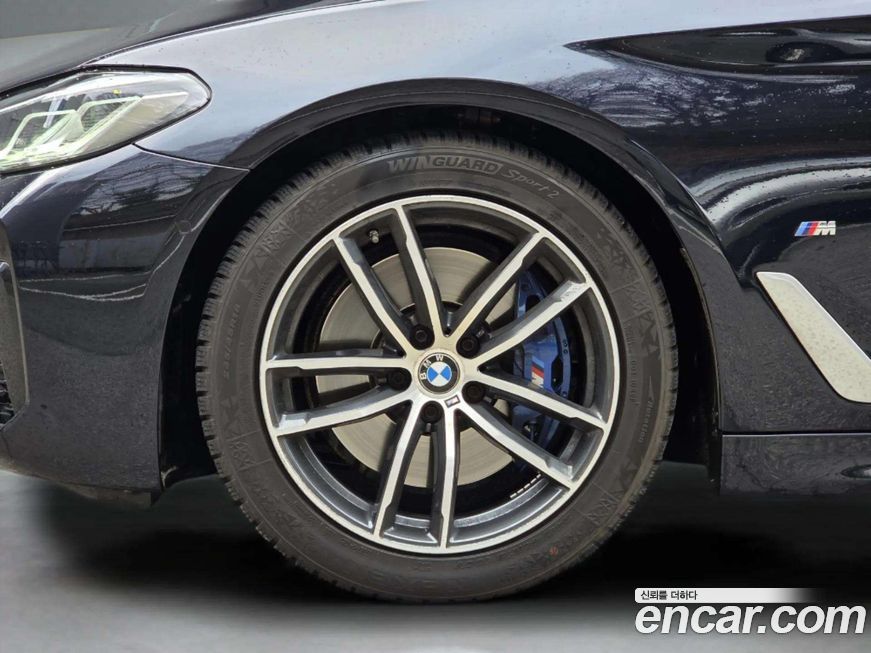 BMW 5-Series 520i M Sport, 2022