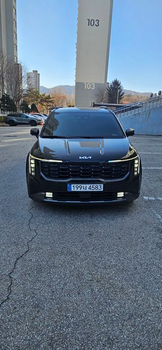 Kia Carnival 9-Seater Gravity, 2025