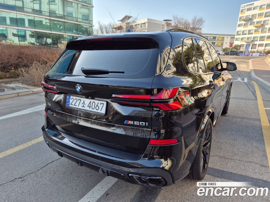 BMW X5 M60i, 2024