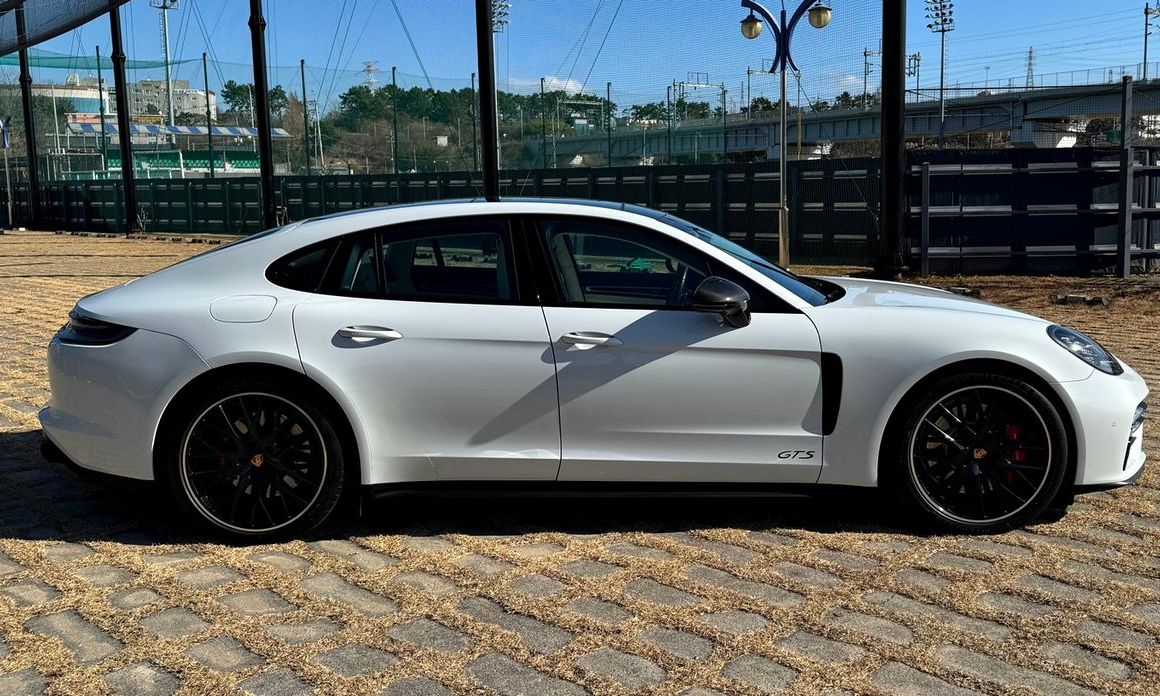 Porsche Panamera 4.0 GTS, 2022