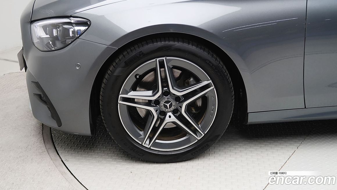 Mercedes-Benz E-Class E250 AMG Line, 2023