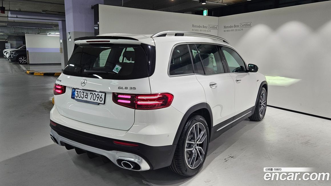 Mercedes-Benz GLB-Class AMG GLB35 4MATIC, 2025