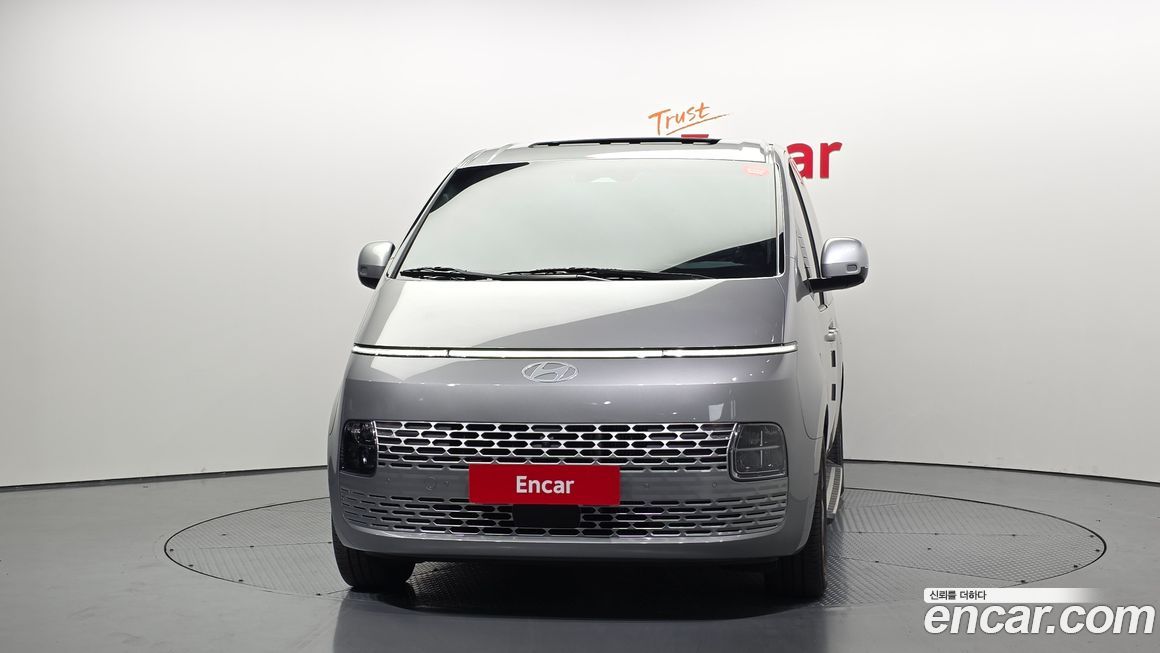 Hyundai Staria Tourer 9-Seater, 2025