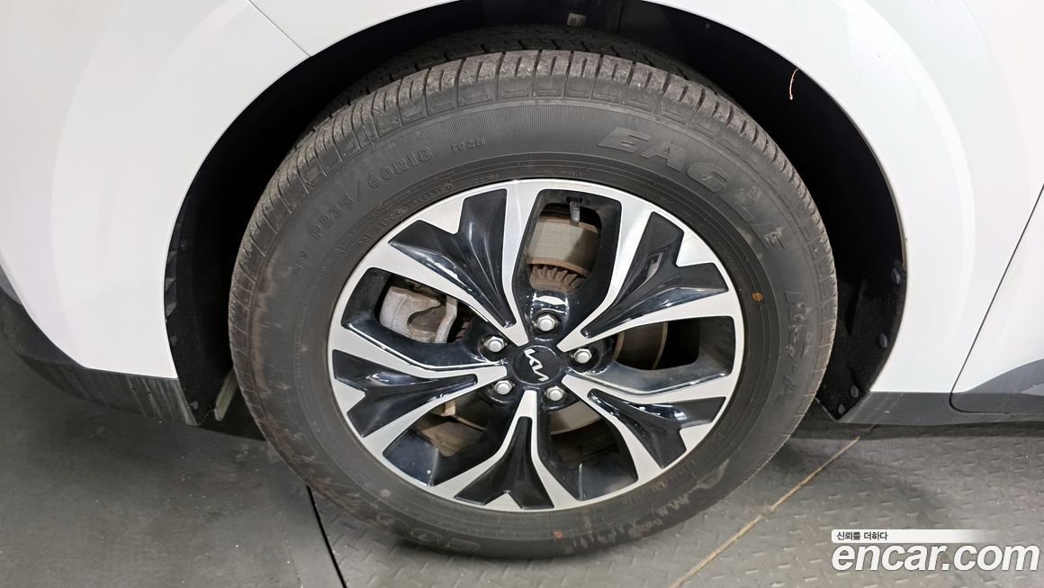 Kia Carnival 9-Seater Prestige, 2023