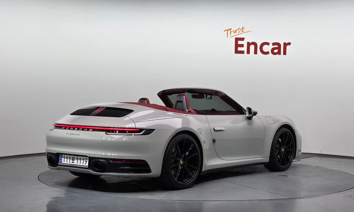 Porsche 911 Carrera Cabriolet, 2024