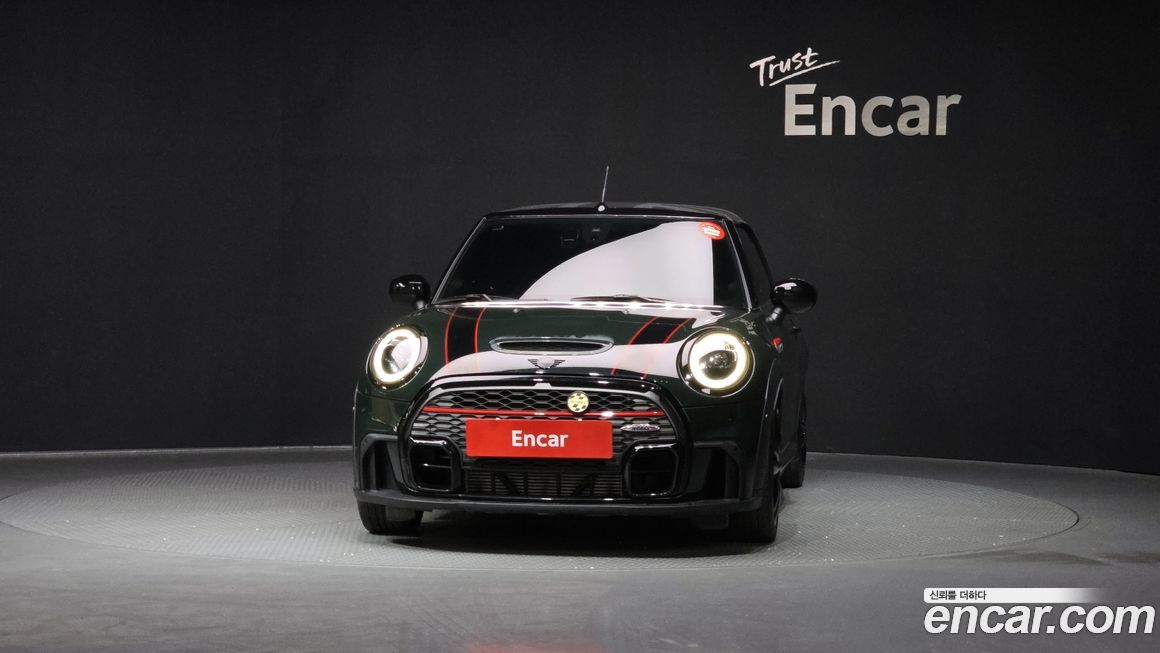 Mini Cooper Convertible JCW, 2024