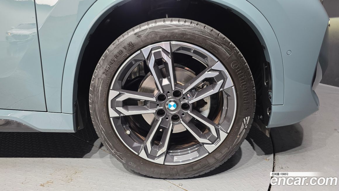 BMW X1 xDrive 20i M Sport, 2024