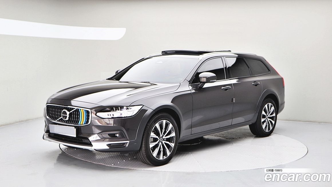 Volvo V90 B5 Ultimate AWD, 2024