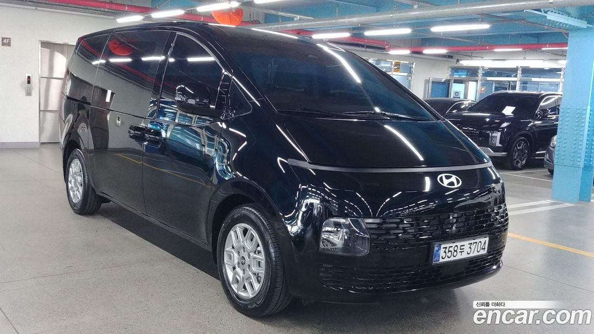 Hyundai Staria Tourer 9-Seater, 2025