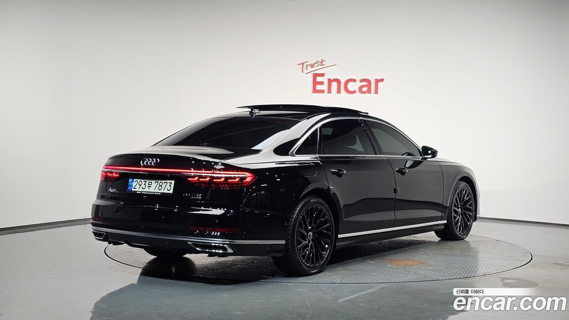 Audi A8 55 TFSI Quattro LWB, 2021