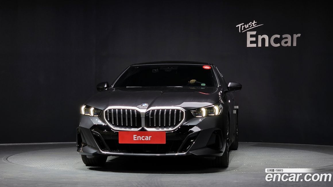 BMW 5-Series 530i xDrive M Sport, 2024