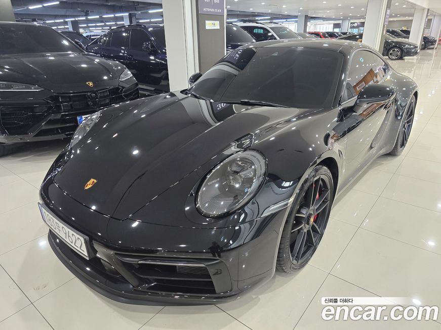 Porsche 911 Carrera 4 GTS, 2023