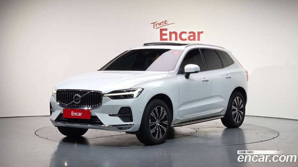 Volvo XC60 B5 Inscription, 2022